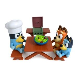 Bluey Picnic Accessories with Bandit Chili and Bluey, Picnic Table, Grill, Salad